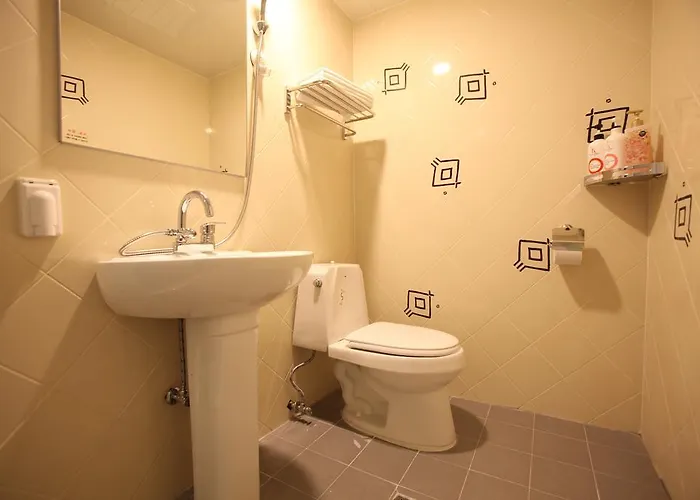 Hotel Myeongdong Mom House 3*