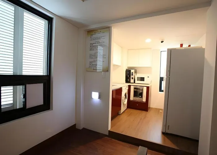Myeongdong Mom House 3*