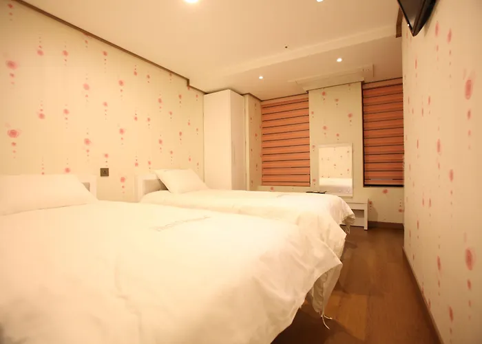 Myeongdong Mom House Hotel