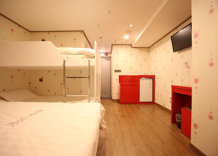 Myeongdong Mom House Hotel