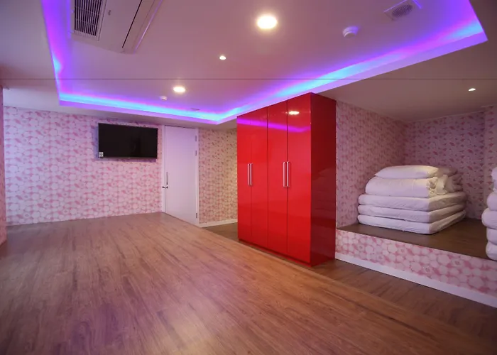 Myeongdong Mom House 3*