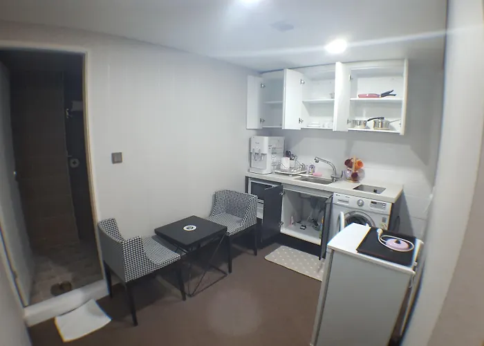 Myeongdong Mom House Hotel