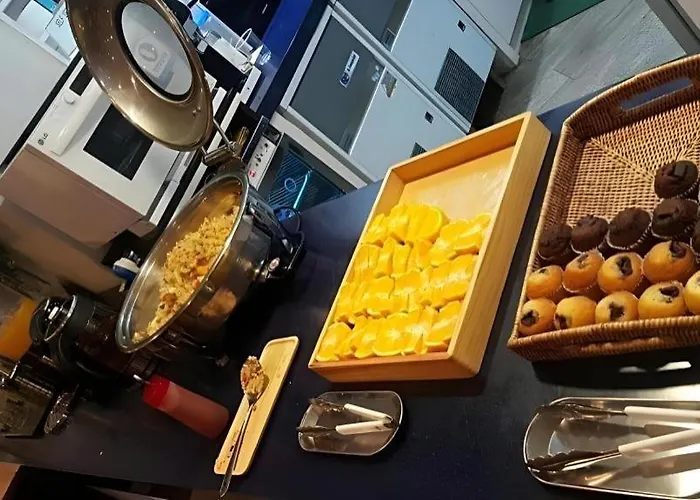 Hotel Myeongdong Mom House 3*